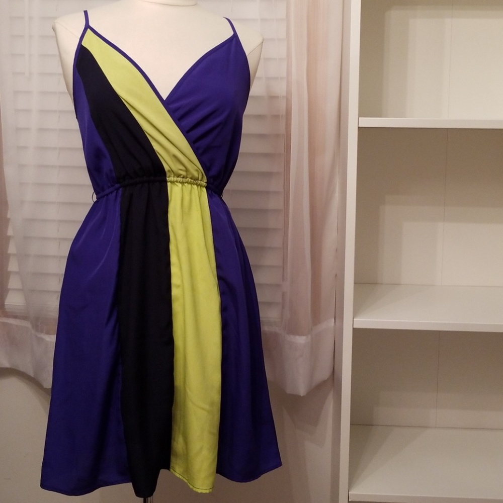 xs strappy color block dress